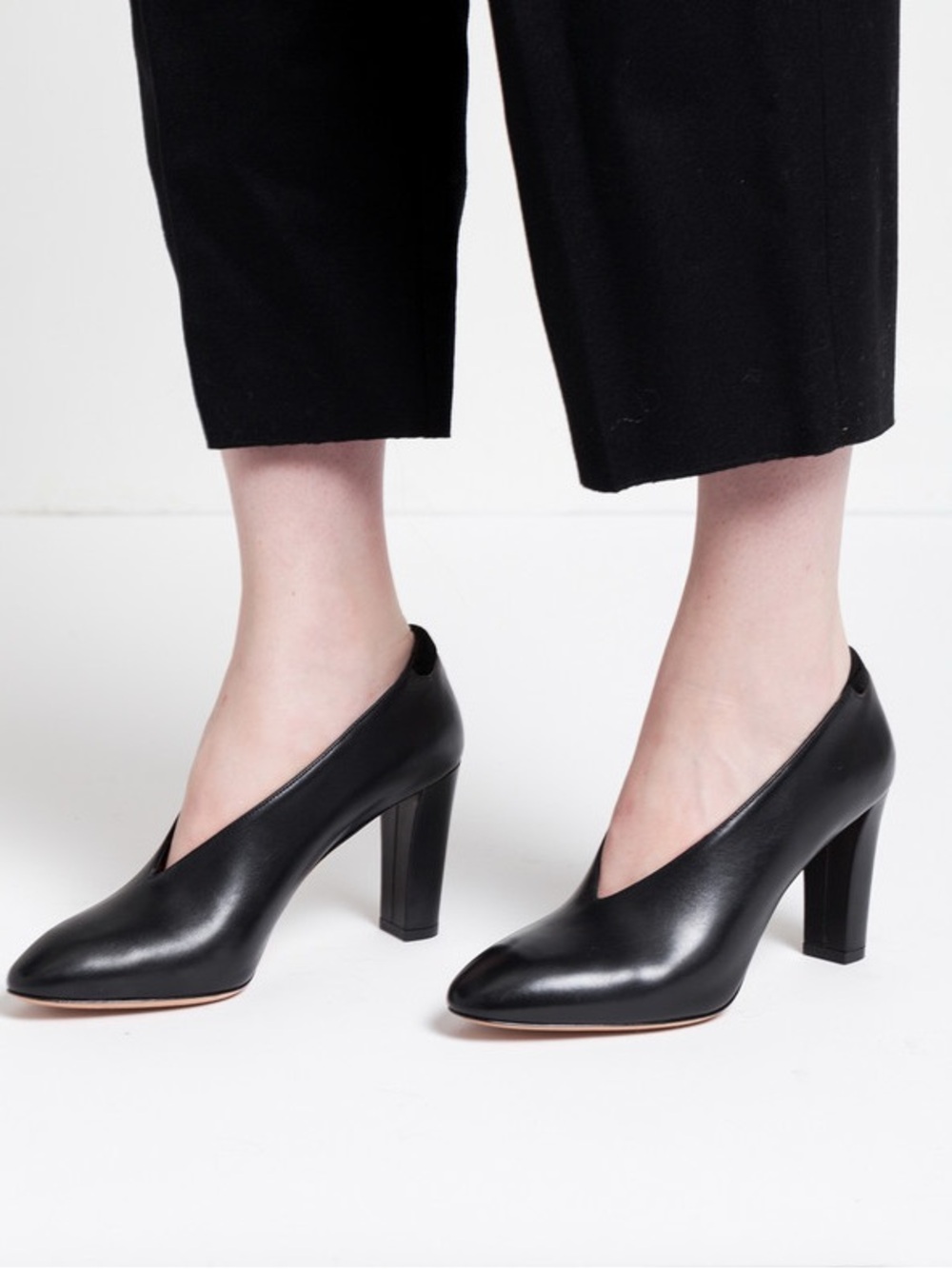 Acne Studios Shoes Women EU37/US7 Aja Pumps Heels Calfskin Leather Black